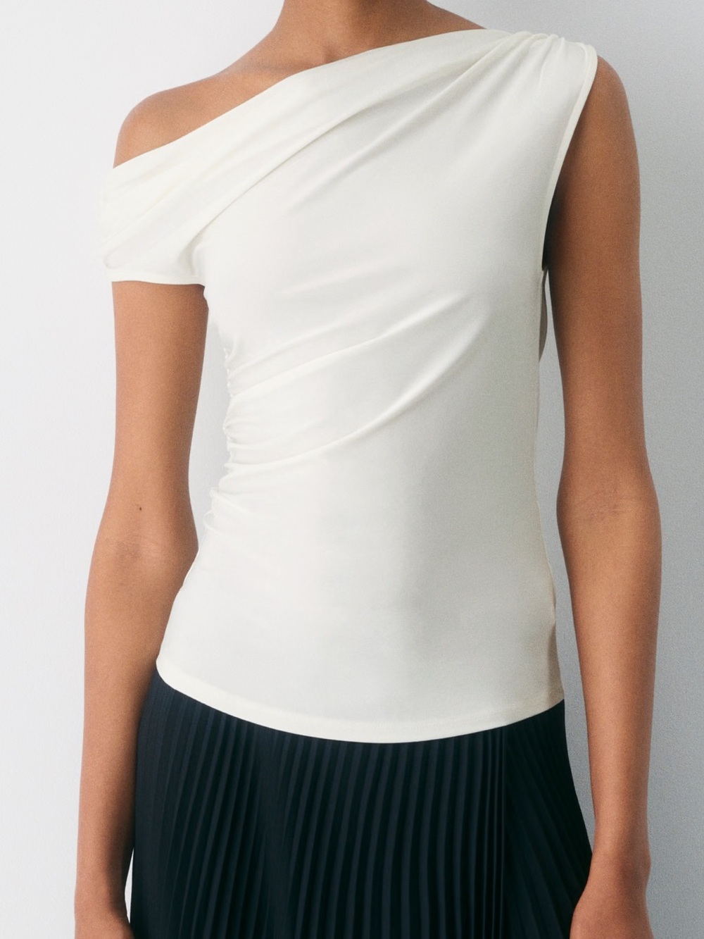 Babaton Smooth Matter Gallery Top